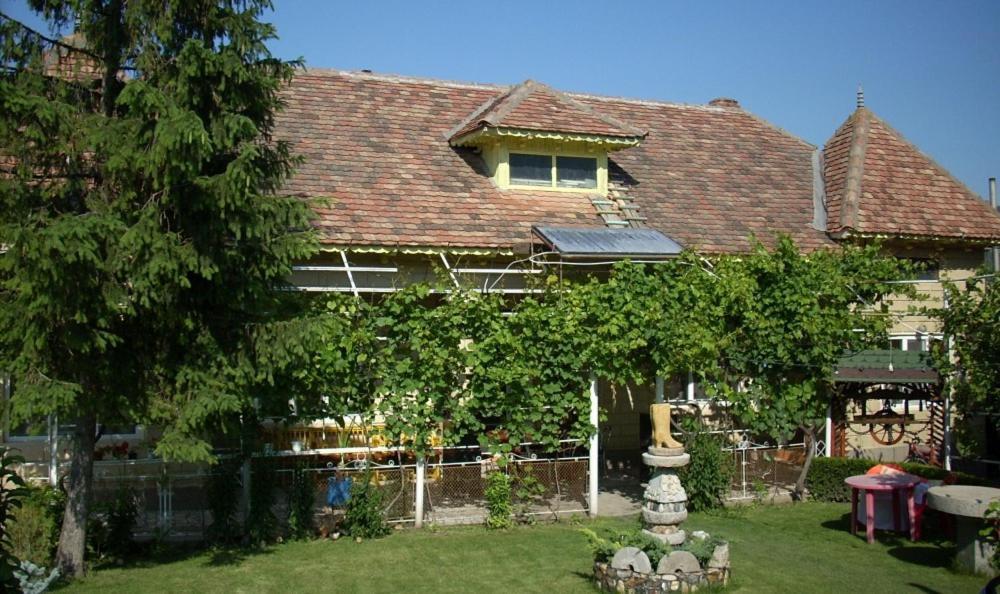Casa Matetovici Villa Greci Exterior photo